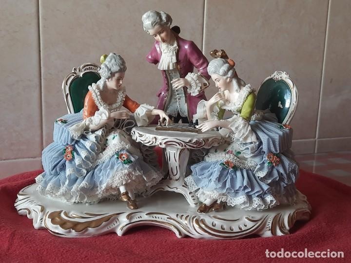 Ajedrez en porcelanas